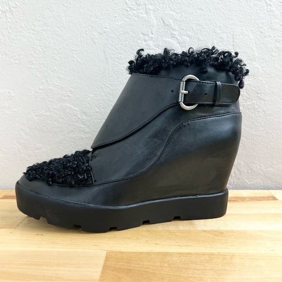 NEW Max Studio Zander Fuzzy Black Hidden Wedge Ankle Boots Size 6.5 - Picture 2 of 9